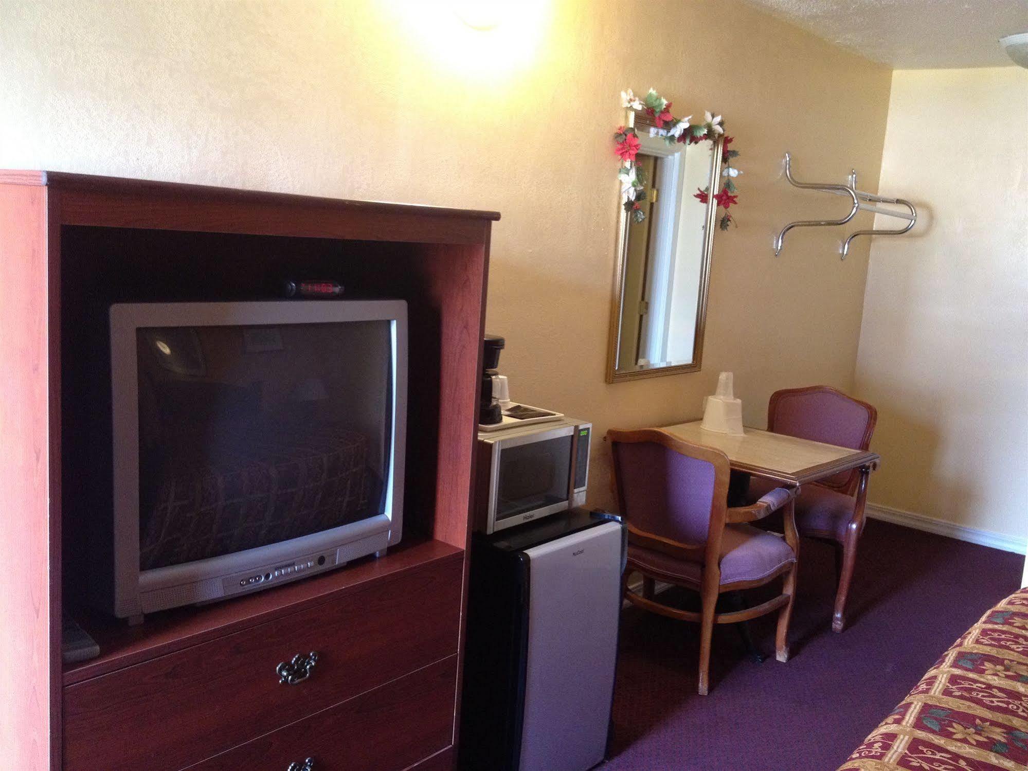 Budget Inn Of America Medford Eksteriør bilde
